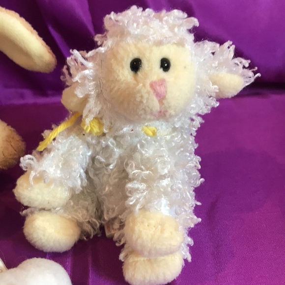 Lot of 5 small plush stuffed animals bunny Wendy's snoopy, penguin, dog, Ty lamb - Picture 4 of 16